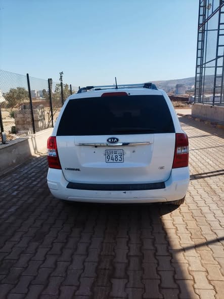 كيا كرنفال 2010 - صورة 3