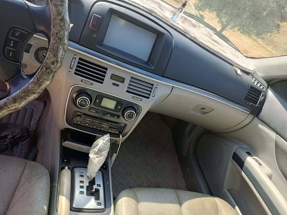 هيونداي سوناتا 2006 - صورة 4