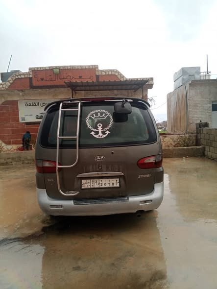 هيونداي ستاريكس 2001 - صورة 4