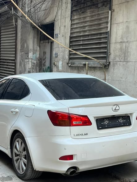 لكزس اي اس 2007 - صورة 4