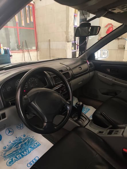 سوبارو امبريزا 1998 - صورة 3