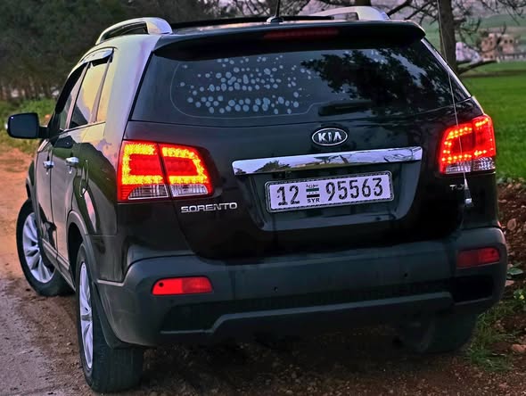 كيا سيرنتوا 2010 - صورة 4
