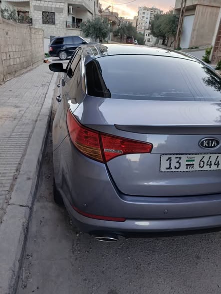 كيا أوبتيما 2011 - صورة 2