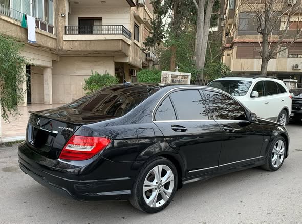 مرسيدس C 200 2012