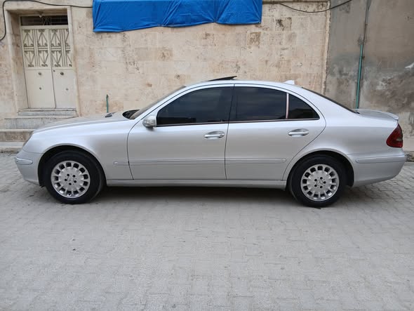 مرسيدس E270 2003 - صورة 1