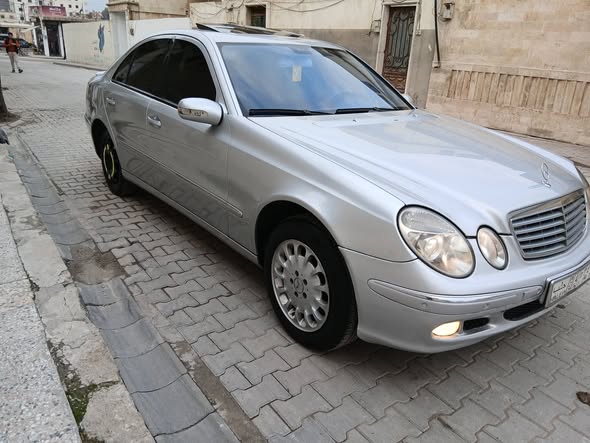 مرسيدس E270 2003 - صورة 2