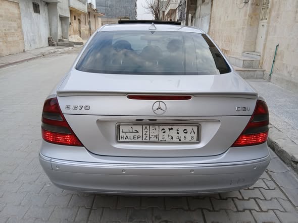 مرسيدس E270 2003 - صورة 3