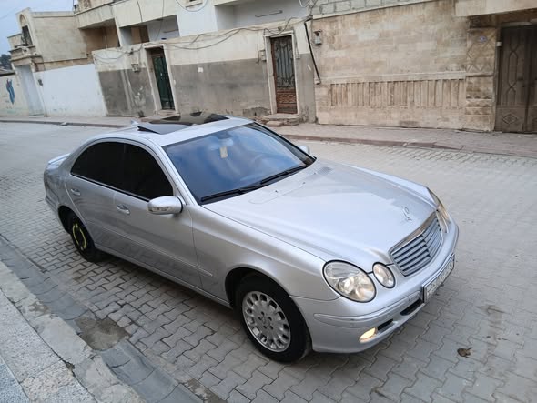 مرسيدس E270 2003 - صورة 4