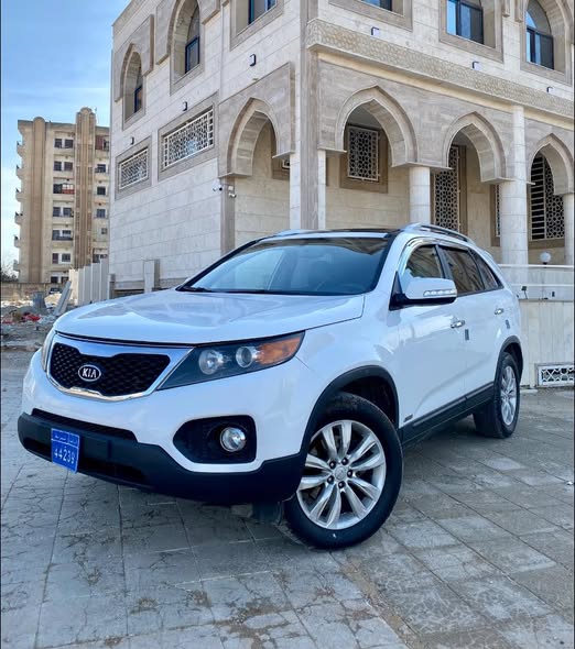 كيا سورينتو 2010 - صورة 3