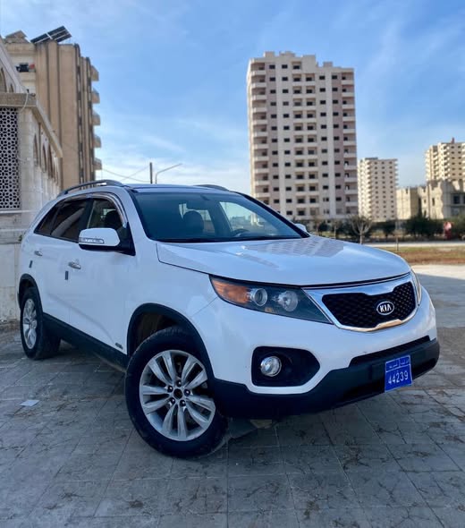 كيا سورينتو 2010 - صورة 5