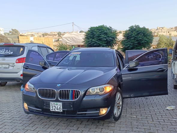 بي ام دبليو 520 2012 - صورة 1