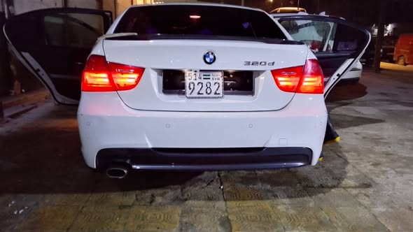بي إم دبليو 320d 2010 - صورة 2