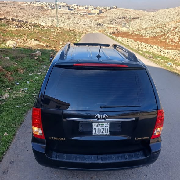 كيا كرنفال 2012 - صورة 2