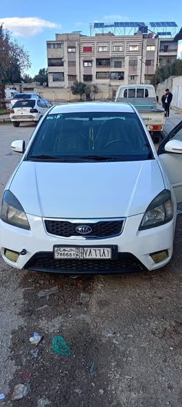 كيا ريو 2010 - صورة 1