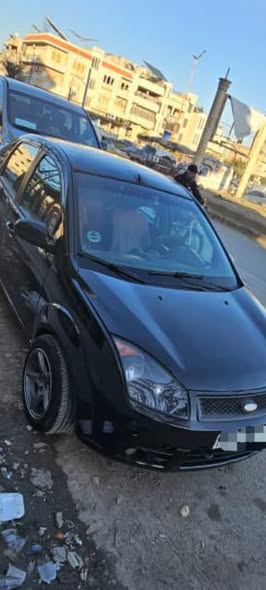 فورد فيستا 2007 - صورة 1