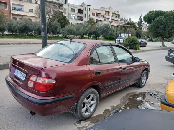 نيسان صني 2002 - صورة 3