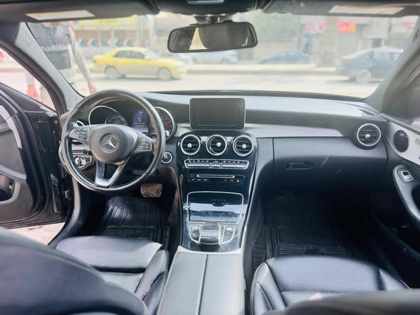 مرسيدس C300 2015 - صورة 4