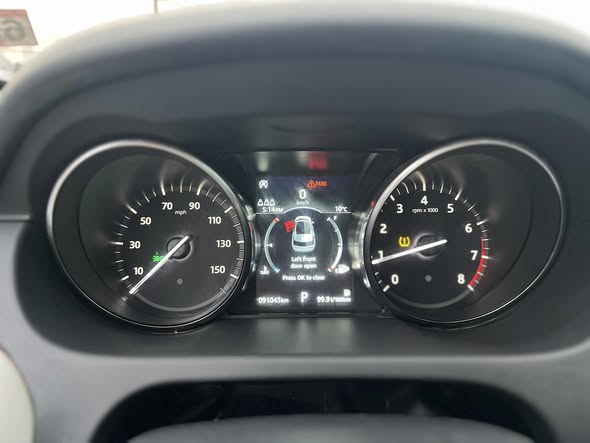 لاند روفر ديسكفري 2019 - صورة 5