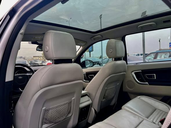 لاند روفر ديسكفري 2019 - صورة 4