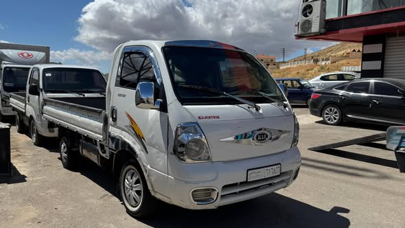 كيا ٢٧٠٠ 2011 - صورة 2