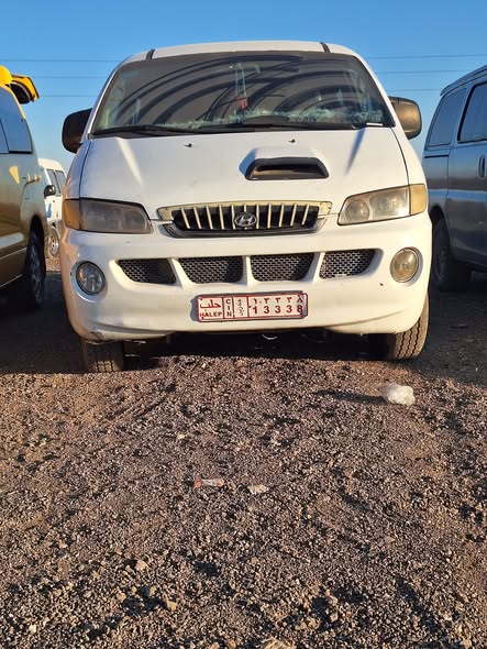 هيونداي H-1 2004 - صورة 3