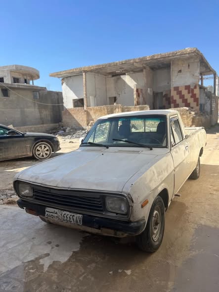 نيسان 1200 1994 - صورة 1
