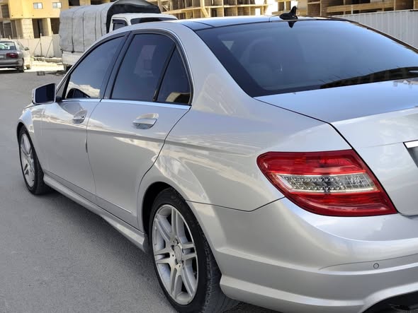 مرسيدس C250 2011 - صورة 5