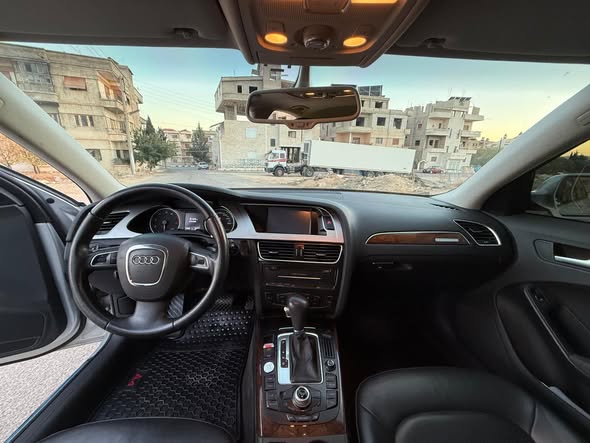 أودي A4 2011 - صورة 1