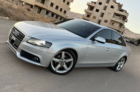 أودي A4 2011 - صورة 2