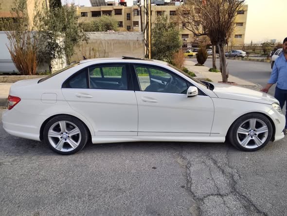 مرسيدس c300 2012 - صورة 2