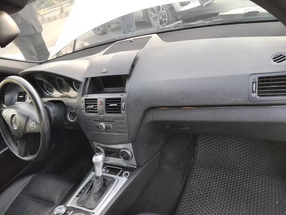 مرسيدس c300 2012 - صورة 3