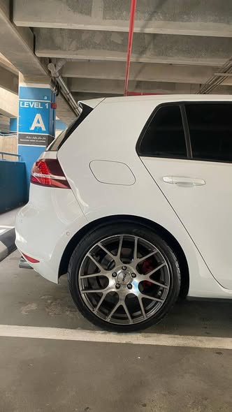 فولكس فاجن جولف GTI 2015 - صورة 2