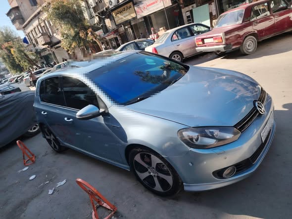 فولكس فاجن غولف 2010 - صورة 1