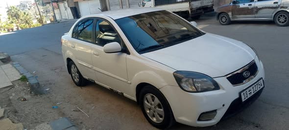 كيا ريو 2010 - صورة 1