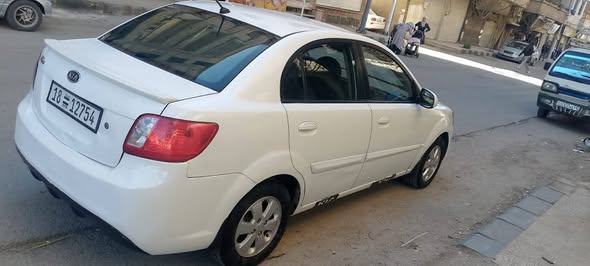 كيا ريو 2010 - صورة 2