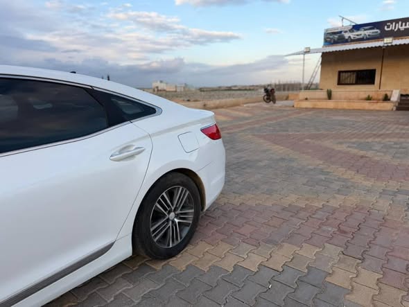 هيونداي ازيرا 2014 - صورة 2