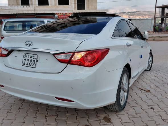 هيونداي سوناتا 2011 - صورة 2