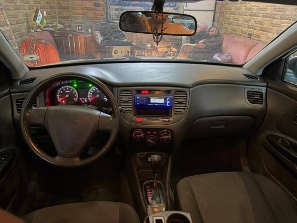 كيا ريو 2011 - صورة 5