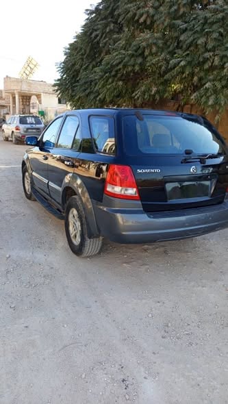 كيا سيرانتو 2003 - صورة 3