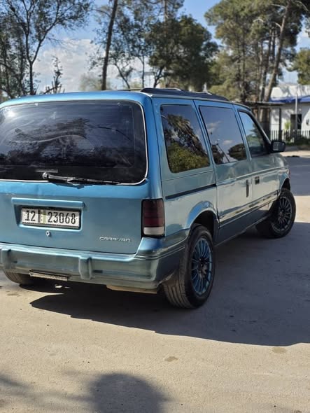 كرايزلر كارافان 1994 - صورة 2