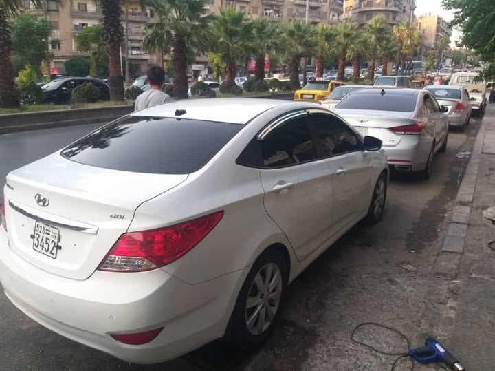 هونداي اكسنت 2012