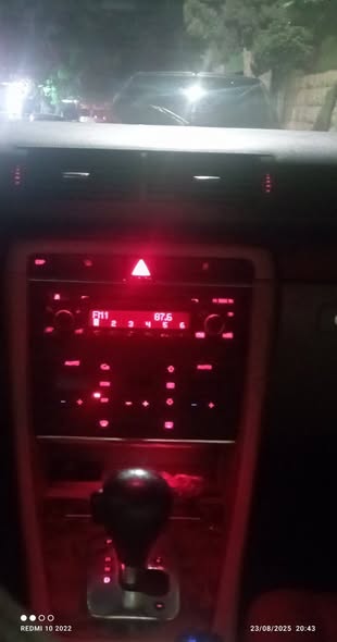 أودي A4 2002 - صورة 5