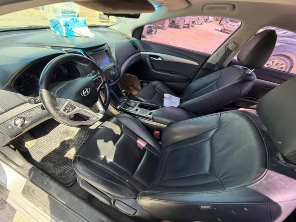 هيونداي اي 40 2012