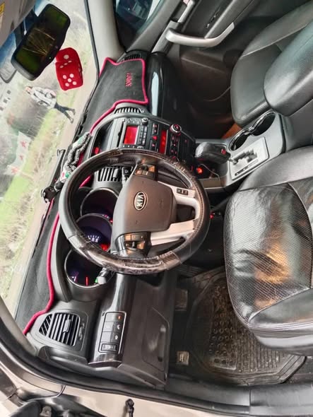 كيا سورينتو 2010 - صورة 4