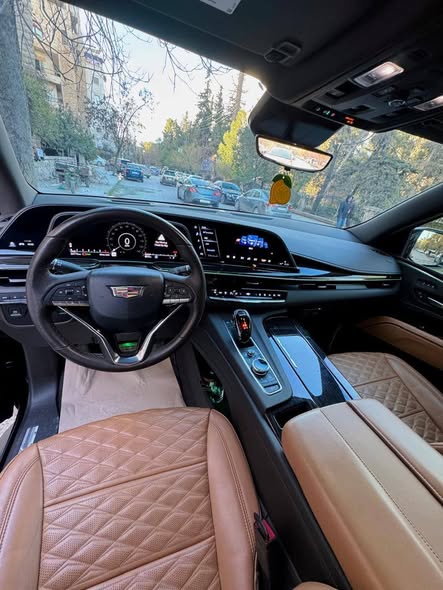 كاديلاك إسكاليد 2023