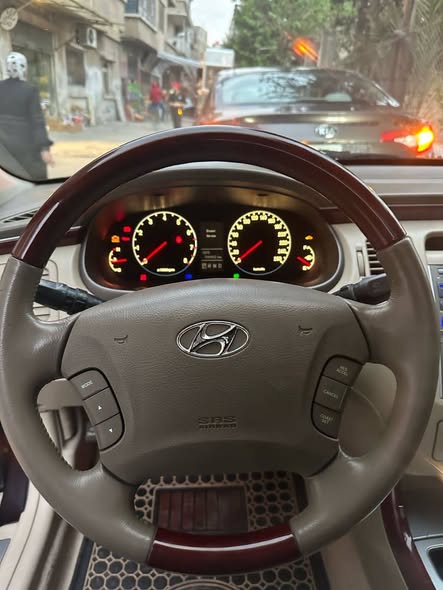 هونداي ازيرا 2008 - صورة 5