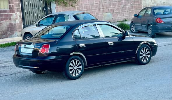 هيونداي افانتي 2005 - صورة 3