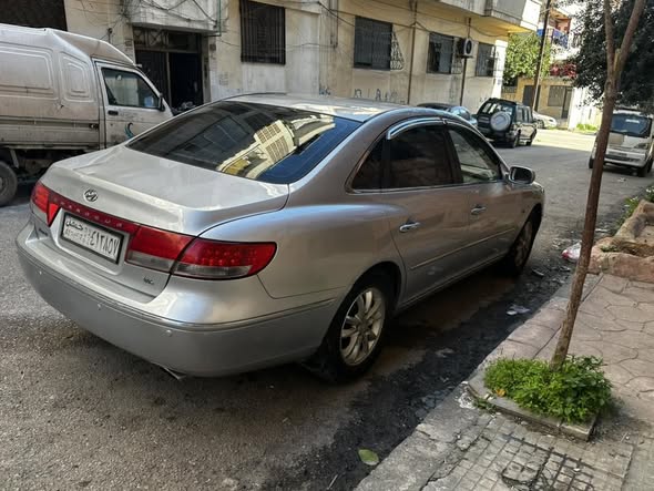 هيونداي أزيرا 2009