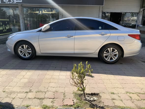 هيونداي سوناتا 2012 - صورة 2