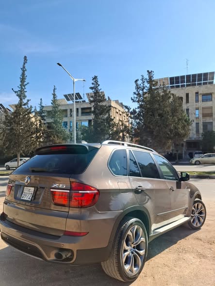 بي ام دبليو X5 2012 - صورة 2